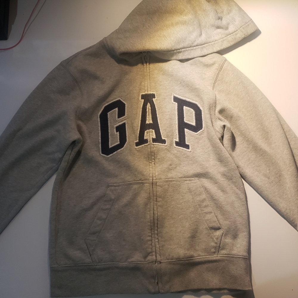 Gap jogging suit